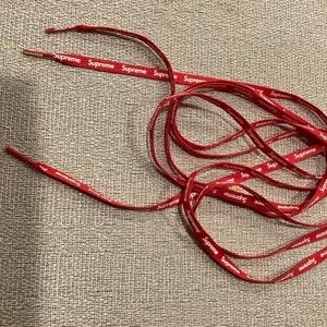 Supreme shoe laces